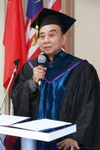 Prof. Dr.Vichit Punyahotra
