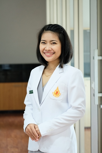 Dr.Petcharat Keawduangdee