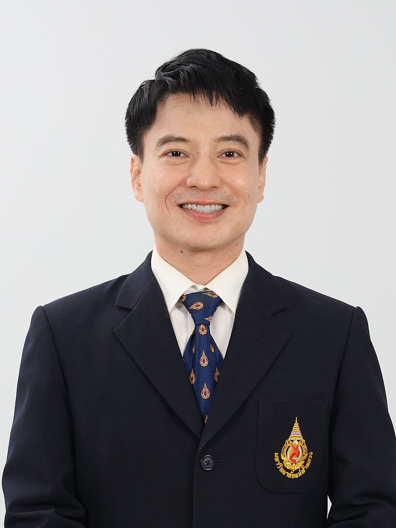 Asst. Prof. Dr.Phanuphong Chaiwut