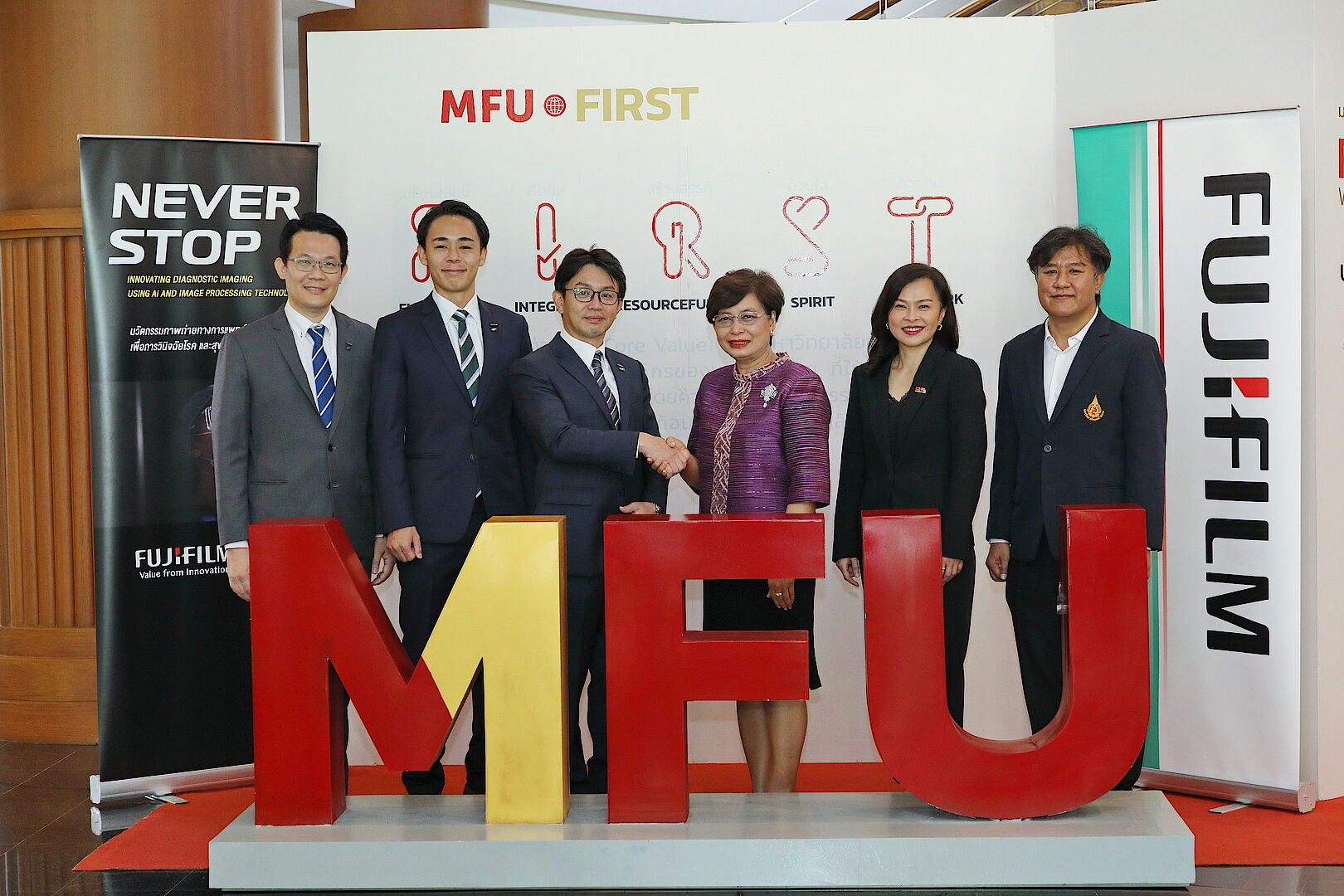 MFU Wellness Center Cooperates with FUJIFILM (Thailand) in Providing Tuberculosis Screening Unit in Remote Areas of Thailand